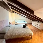 Attic Corti With Private Parking דירה *